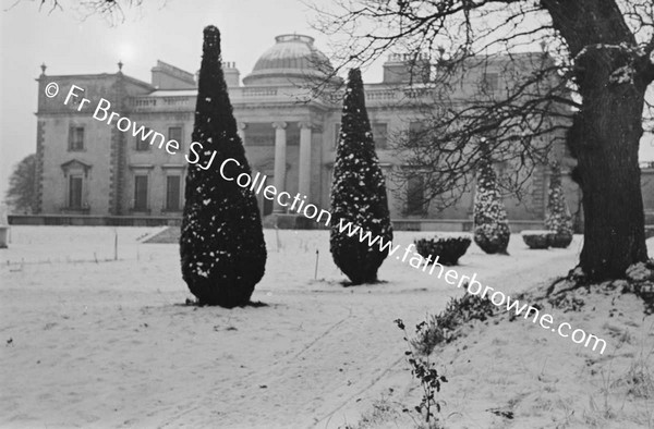 EMO COURT IN SNOW